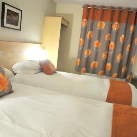 Royal George Hotel 3*